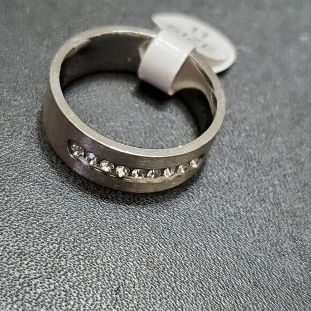 Stainless steel ring with rhinestones size 11